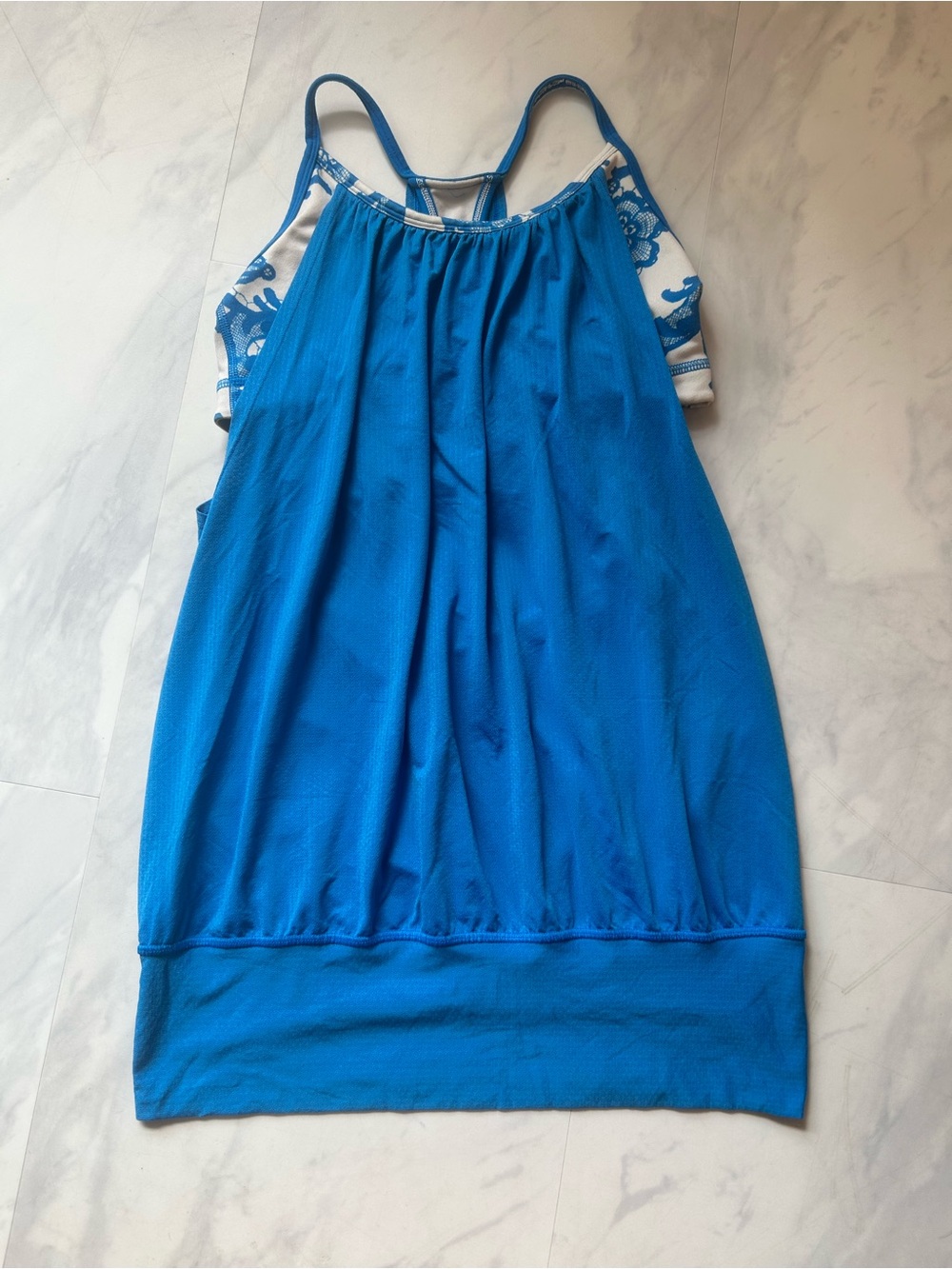 Lululemon size 4 tank with built in bra